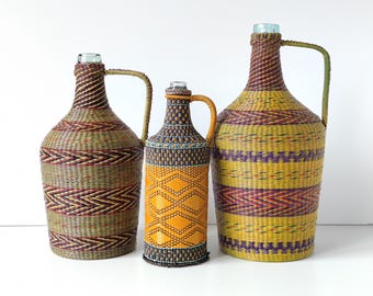 Vintage Korbflasche Multicolor, Französisches Landhaus Küche Esszimmer Demijohn Buntes Kunststoff Korbgeflecht Carboy Flasche Retro Rustikales Dekor