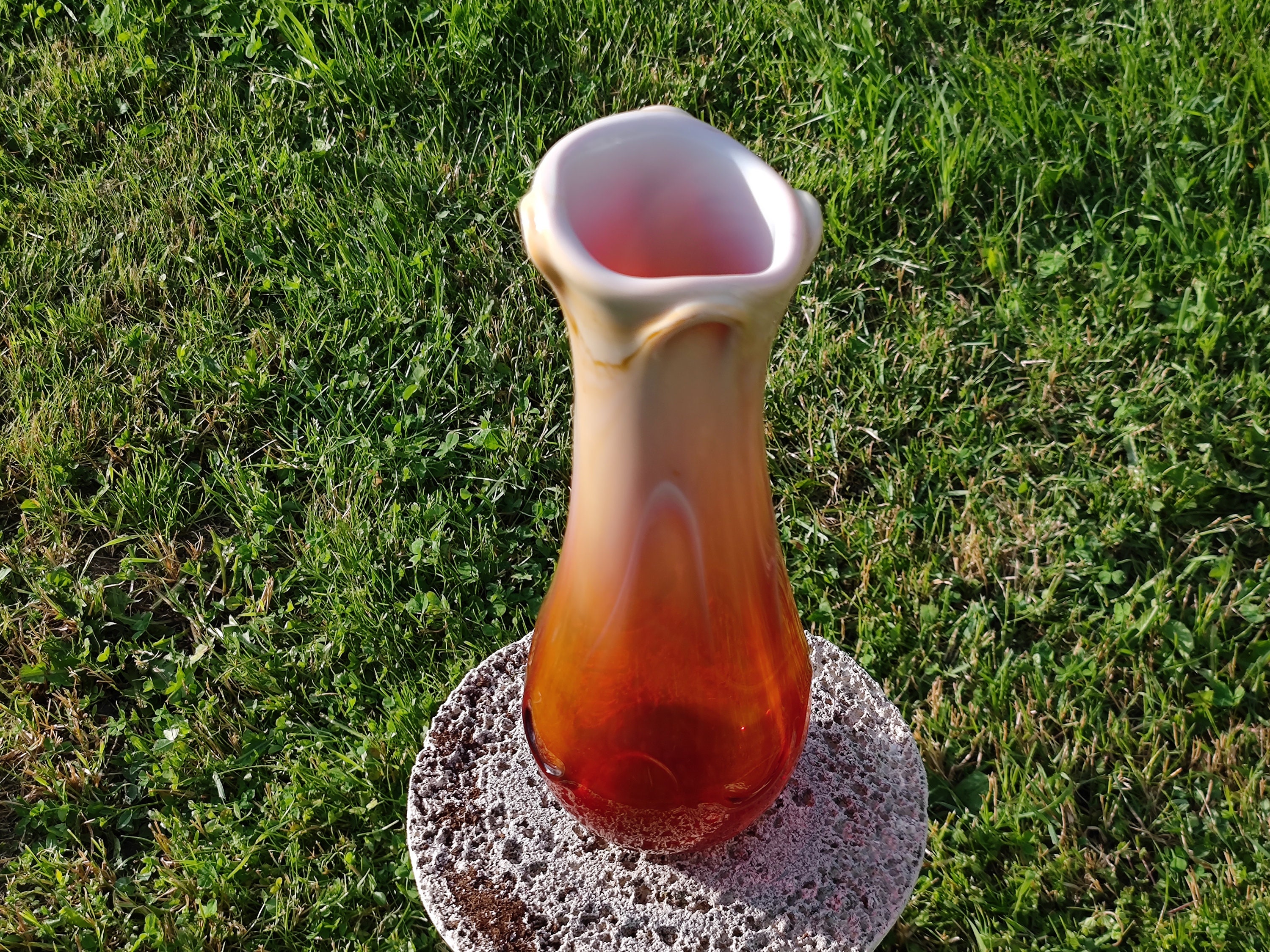 アンティークレッドオレンジガラス花瓶 高さ16インチ、ユニークな