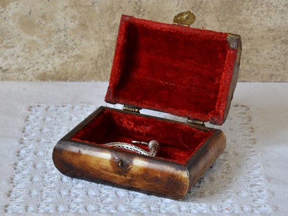 Small Jewelry Box Made of Real Horn, Handcrafted … - image 8
