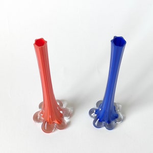 Vintage Vase Flowers, Retro Table Centerpiece Decor 80s Glass Vase Tall 8", Red and Blue Color Blown Glass Vase, Mom's Gift Decorative Vase 1980s