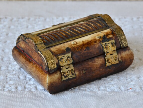 Small Jewelry Box Made of Real Horn, Handcrafted … - image 6