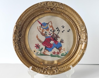 Vintage Round Gold Frame with Tapestry, Antique Wall Home Decor 70s, Retro Decoration Wood and Gesso Ornate Frame, Above Fireplace Frame 13&quot;