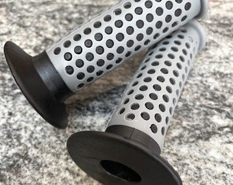 Old School Cobra F-1 BMX Grips  Black Grey with free Oakley sticker included Diamond Back colors. Gray DB