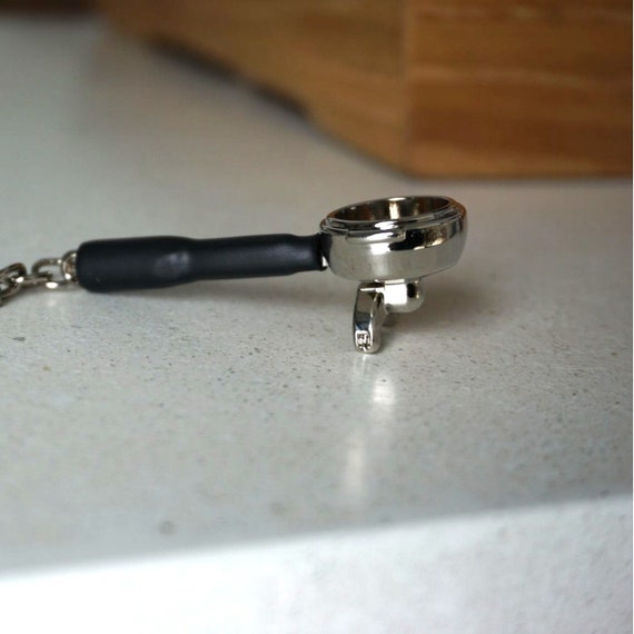 ダブルスパウト ポルタフィルター キーチェーン - コーヒー愛好家や