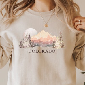 Colorado sweatshirt, vintage Colorado sweater, mountain sweatshirt, Colorado gifts, Aspen sweatshirt, Denver sweatshirt
