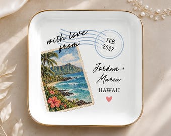 Custom Hawaii Skyline Jewelry Dish, Traveler Couple Engagement Gift, Proposal Keepsake, Souvenir from Vacation Honeymoon Trip