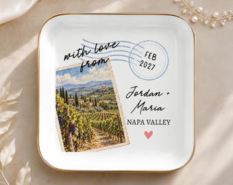 Custom Vineyard Jewelry Dish, Traveler Couple Engagement Gift, Proposal Keepsake for Fiancee, Souvenir from Vacation Honeymoon Trip