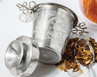 Handmade Tea Strainer: Stainless Steel Loose Leaf Infuser with Decorative Handle