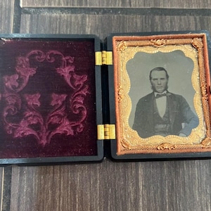 Antique Civil War Daguerreotype Photo Soldier Distinguished Man Beard In Case