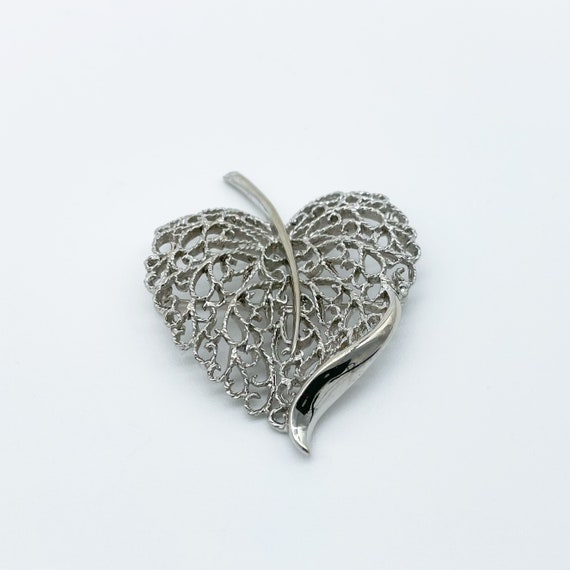 Monet Silver Tone Textured Filigree Leaf Brooch P… - image 1