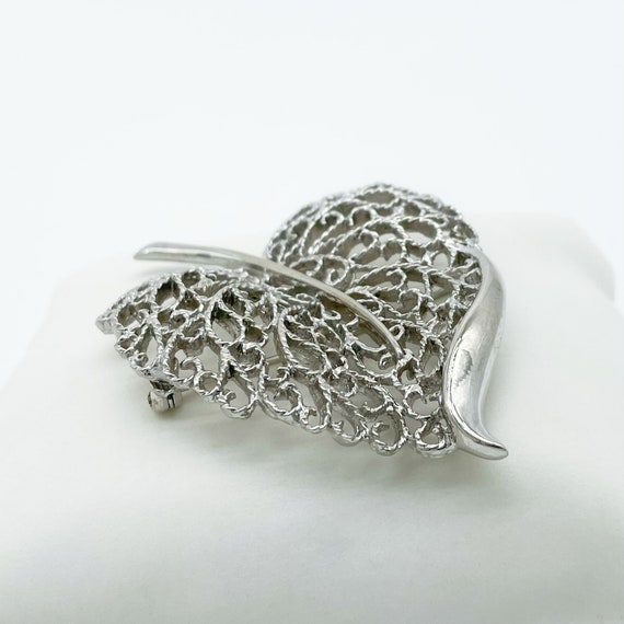 Monet Silver Tone Textured Filigree Leaf Brooch P… - image 2