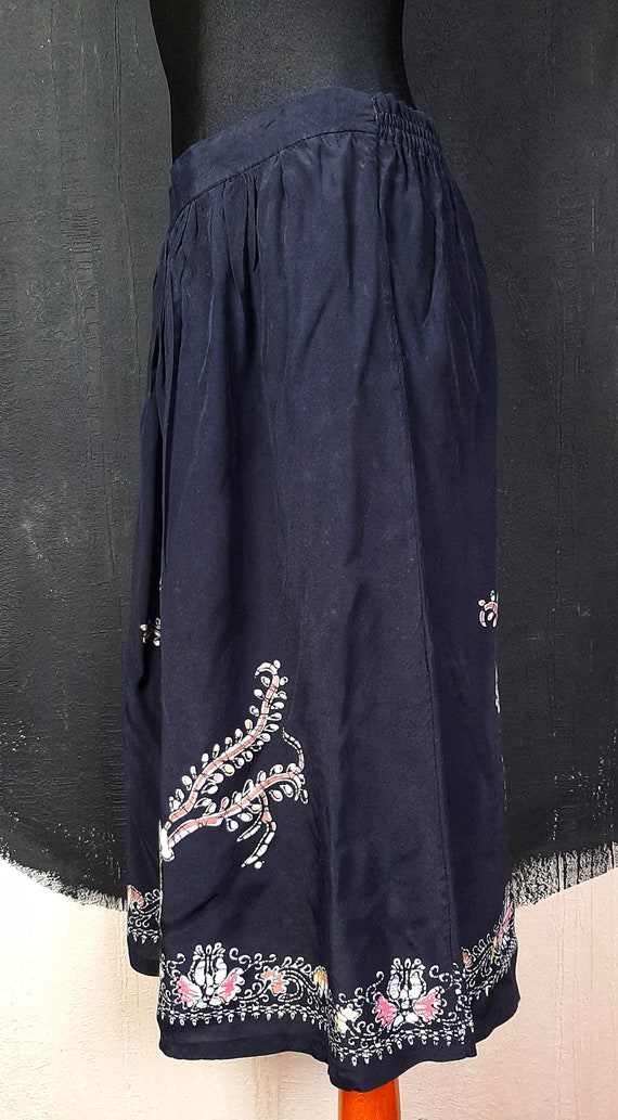 90s batik rayon tie dye SKIRT black white pink fl… - image 5