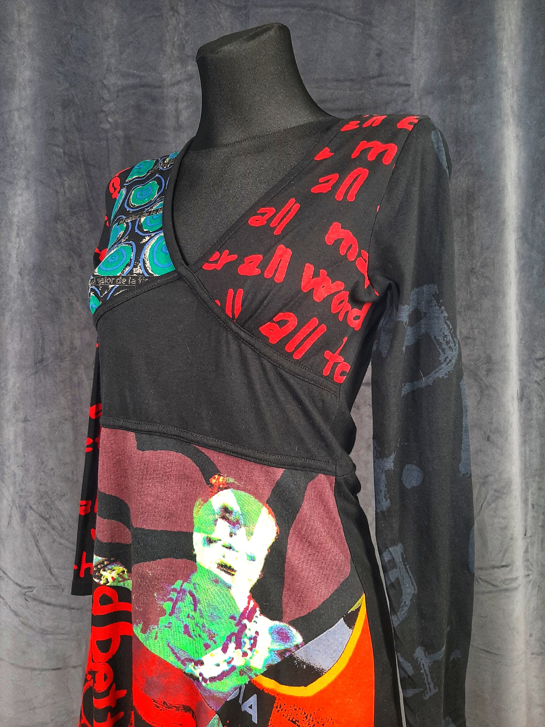 Y2K Desigual amor VESTIDO beso labios conejo negro rojo estampado