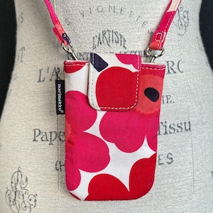 Marimekko Unikko poppy rot weiss BAG Telefon Kartentasche Finland weiss Blume Minimalismus minimalistisch Vintage selten Skandinavisch klein