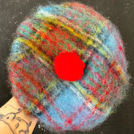 Vintage 70s Scottish Mohair Wool Beret - Blue & Green Fluffy  display picture 1