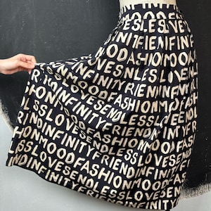 VTG letra negro blanco Ludo mesa juego mental crucigrama FALDA amor infinito estado de ánimo italiano divertido verano minimalista bohemio romántico M