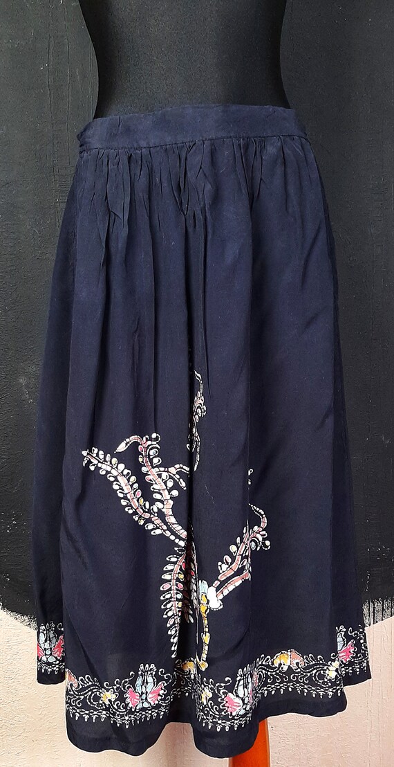 90s batik rayon tie dye SKIRT black white pink fl… - image 4