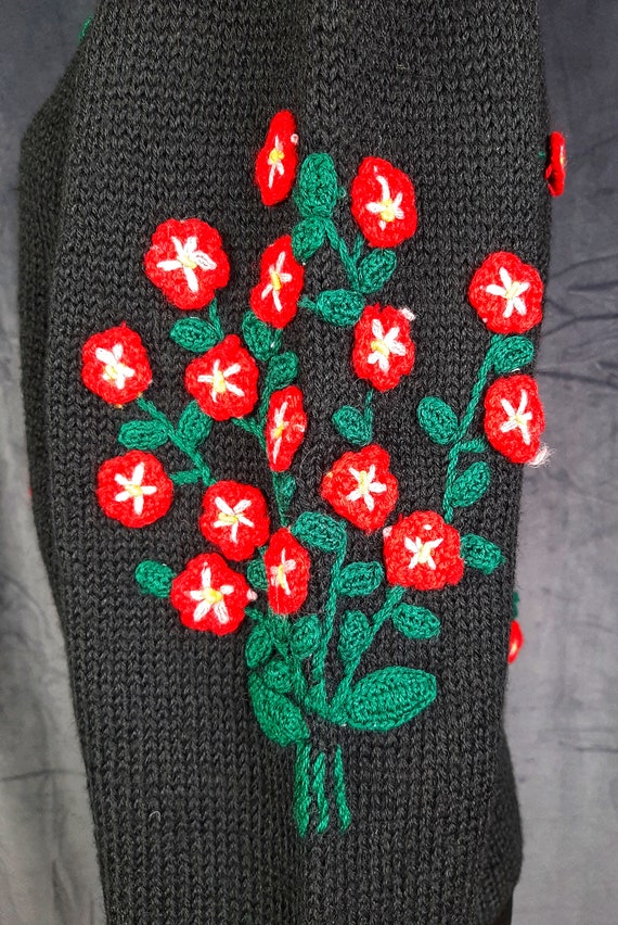 90s Dirndl wool CARDIGAN red black embroidered fl… - image 7