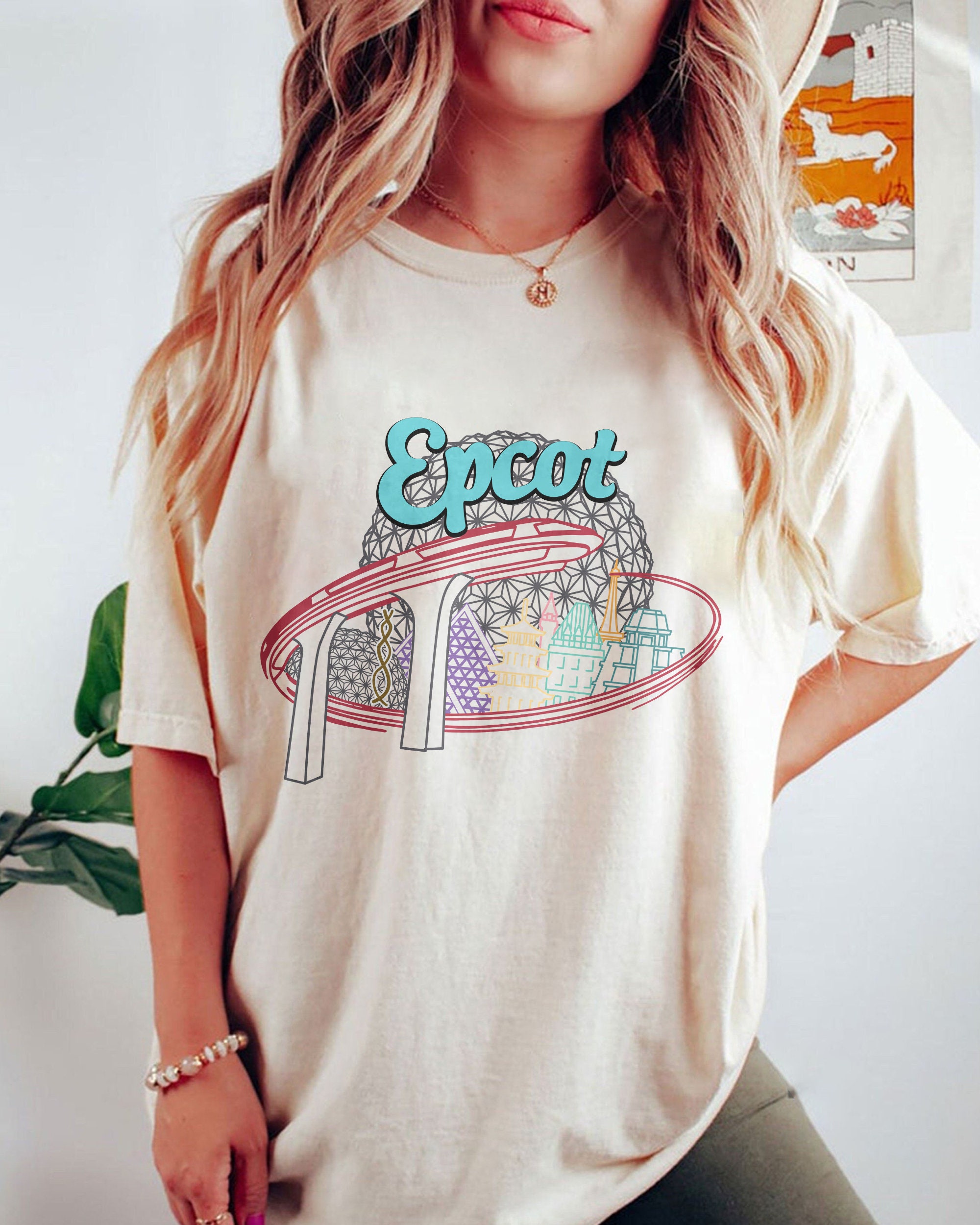 Discover Vintage Disney Epcot T-shirt,