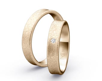 Rose gold wedding rings with an ice-matt surface and diamond – Exclusive wedding rings for couples