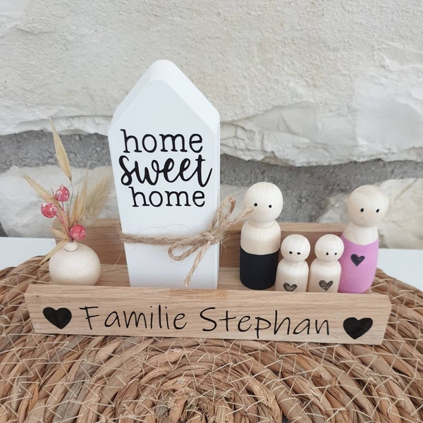 Personalisiertes Geschenk Familie mit Holzfiguren und Dekotablett/Geschenk zum Einzug/Dekohaus Raysin/Geschenkidee Hochzeit