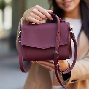 Bolso bandolera, bolso de hombro de cuero italiano hecho a mano, bolso de mano con monograma personalizado, bolsos de diseñador personalizados para mujer, regalo perfecto para esposa