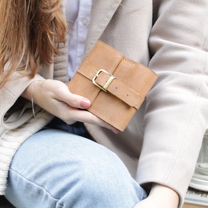 Cartera de cuero, cartera minimalista personalizada, monedero de cuero italiano, monedero, tarjetero, cartera vintage para hombre, cartera pequeña de tres pliegues.