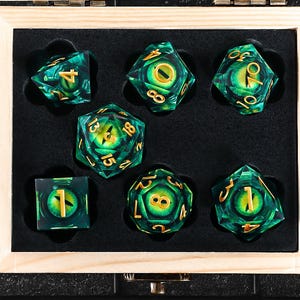 Handmade Liquid Core DnD Dice, Dragon&#39;s Eye Dice, Liquid Core Resin Dice, Polyhedral Dice, DnD Dice Set, Sharp Edge Dice Set