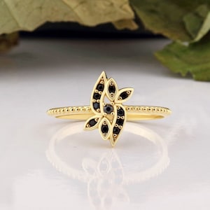 Gold Black Stone Floral Ring Exquisite 925 Sterlingsilver Leaf Ring, Beaded Band Ring, Black Stone Ring Women, Gift for Mother Day image 1