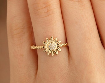 Flower Pattern Accessories, Sunflower Design in 925 Silver, Gift of Sunflowers,Meadow Blossom Band, Gold Sunflower Ring, Gift for Mother Day