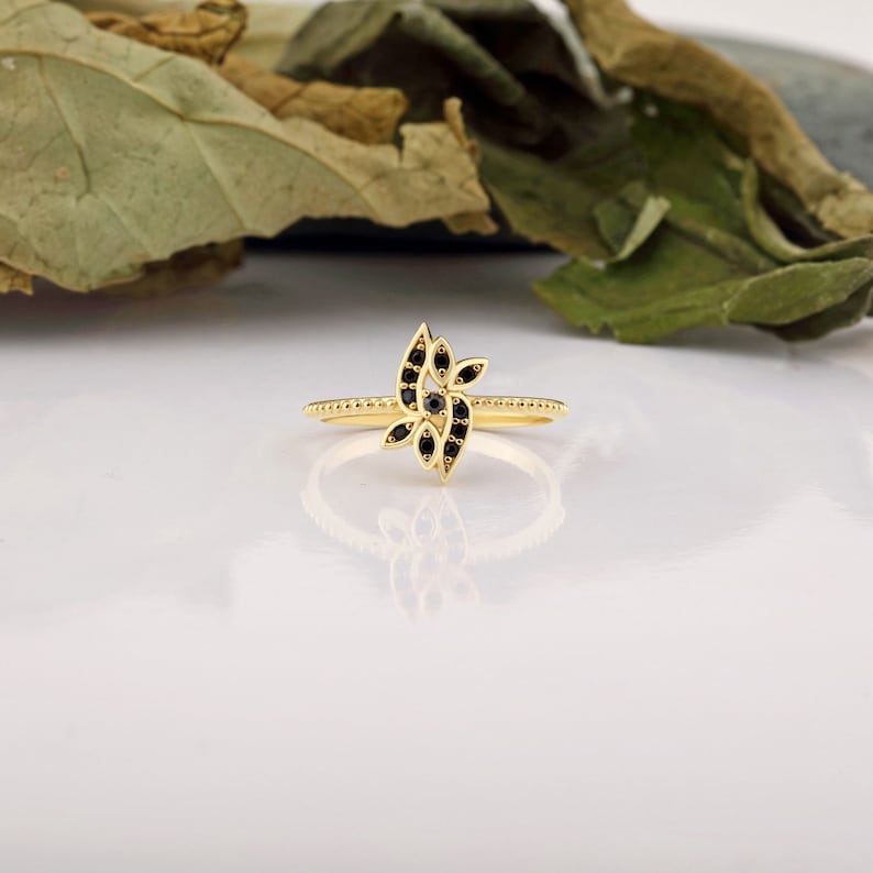 Gold Black Stone Floral Ring Exquisite 925 Sterlingsilver Leaf Ring, Beaded Band Ring, Black Stone Ring Women, Gift for Mother Day image 1