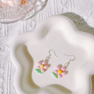 Cute Flower Dangle Earrings,Flower Earrings,Gift for Girl,Silver Earrings,Soft Clay earrings,Funky earrings,Floral jewellery,Girl Gift Ideas