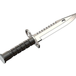 Könnte beinhalten: Ein silbernes Messer mit schwarzem Griff und einer gezahnten Klinge. Der Griff hat einen strukturierten Griff und einen kleinen Ring oben.