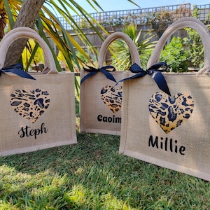 Bolso de yute con estampado de leopardo en forma de corazón: Bolso de regalo personalizado para profesores.