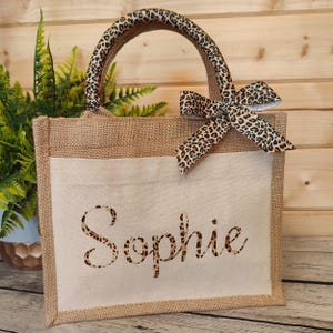 Personalisierte Leopardenmuster-Tasche |  Personalisierte Jute-Tasche | Leoparden Print Band | Leopardenmuster Schleife | Lunchbag | Muttertag, Geburtstagsgeschenk