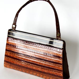1950s 1960s Melluso, Italy Gestreifte Braune Schlangenleder/Leder Henkel Tasche/Geldbeutel // Lucite Front