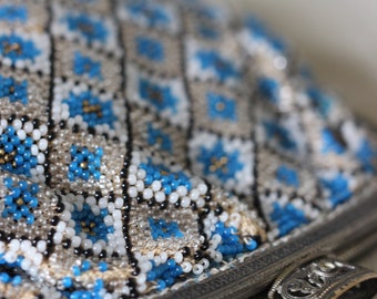 1920s-1930s Vintage Bag/Purse With Blue and White Beads // Silver Closure