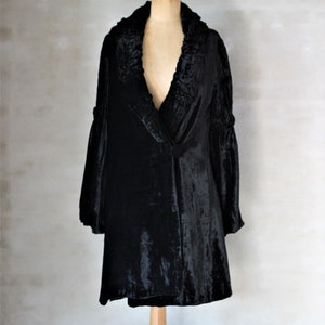 1920s Black Silk Velvet Opera Coat//Art Deco Flapper Coat//Size M/L