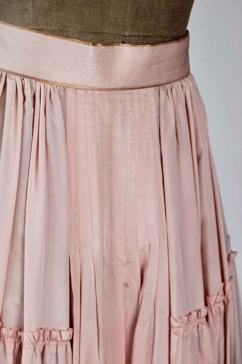 Handmade Pink Skirt in Vintage Taffeta Silk//One of a Kind image 3