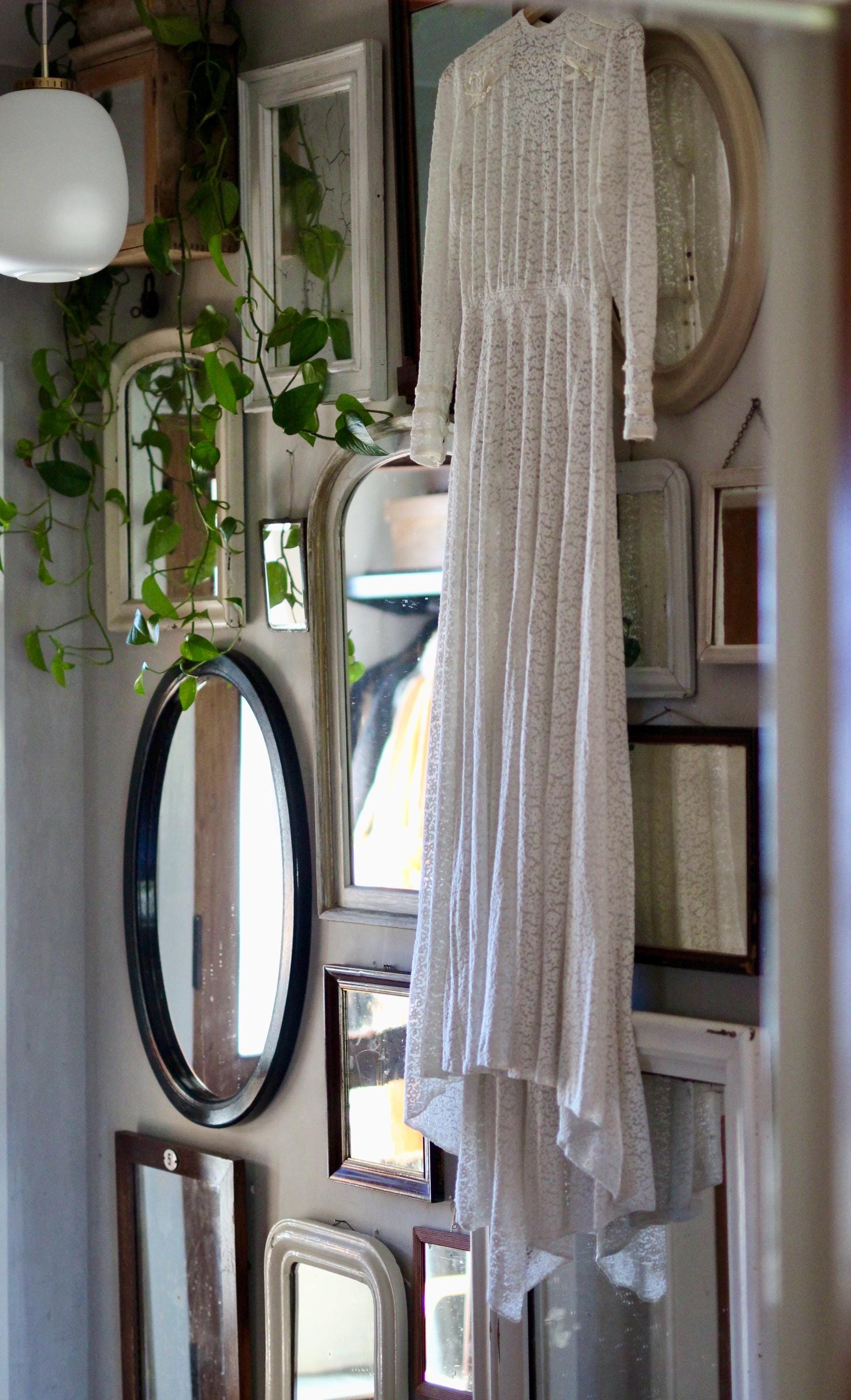 1920s 1930s Vintage Long White Lace Wedding Dress // Wedding Grown // Size XS
