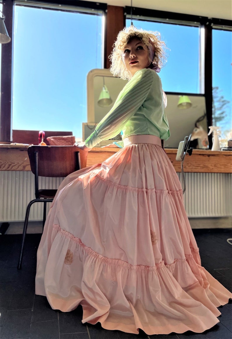 Handmade Pink Skirt in Vintage Taffeta Silk//One of a Kind image 1