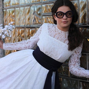 1960s White Lace Dress//Wedding Dress//Size S