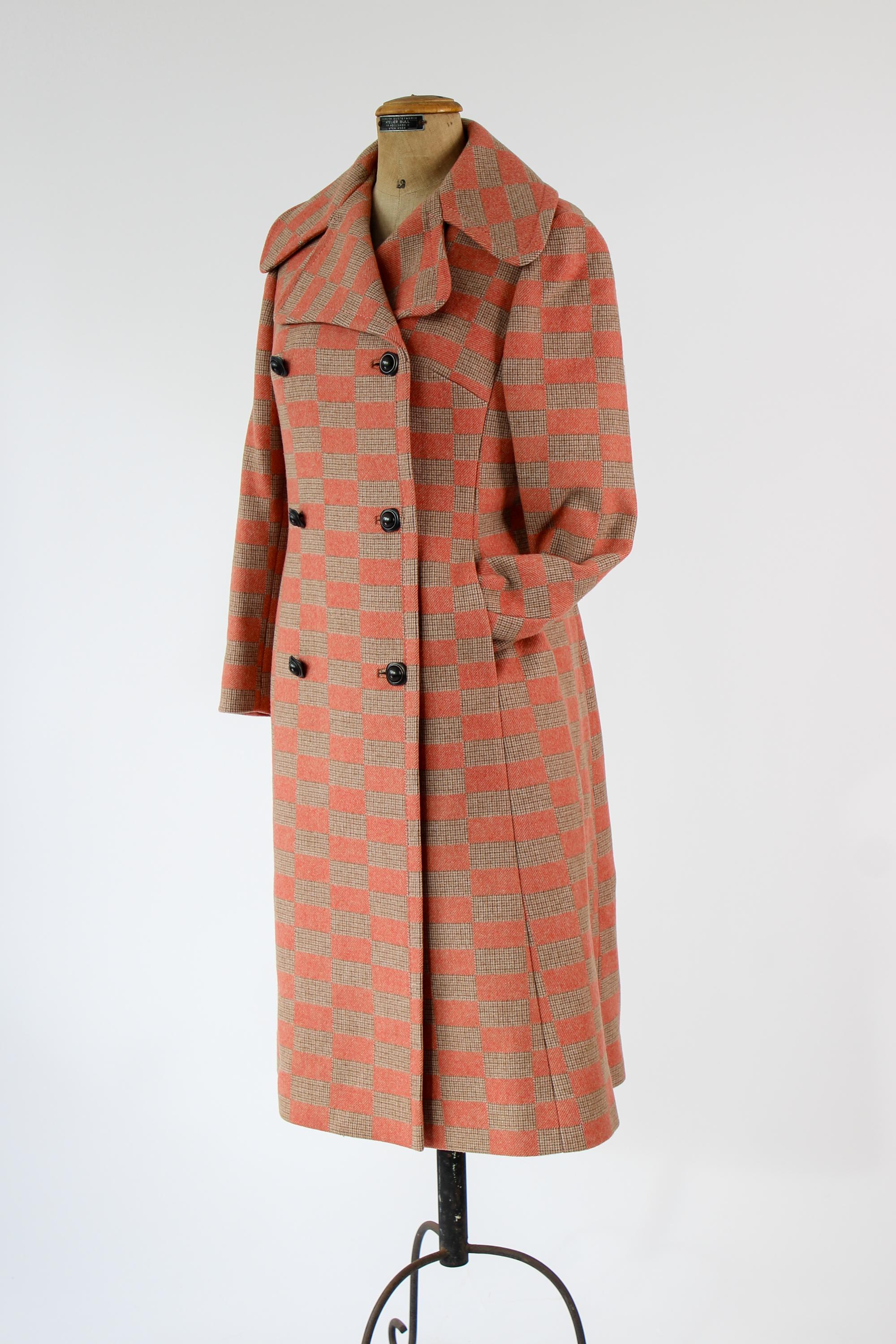1970s Vintage Double Breasted Wool Coat//mod Coat//slim Fitting
