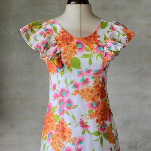 1960s White Vintage Maxi Dress With Floral Print In Pink Orange Blue & Green // Ruffles // Size S.