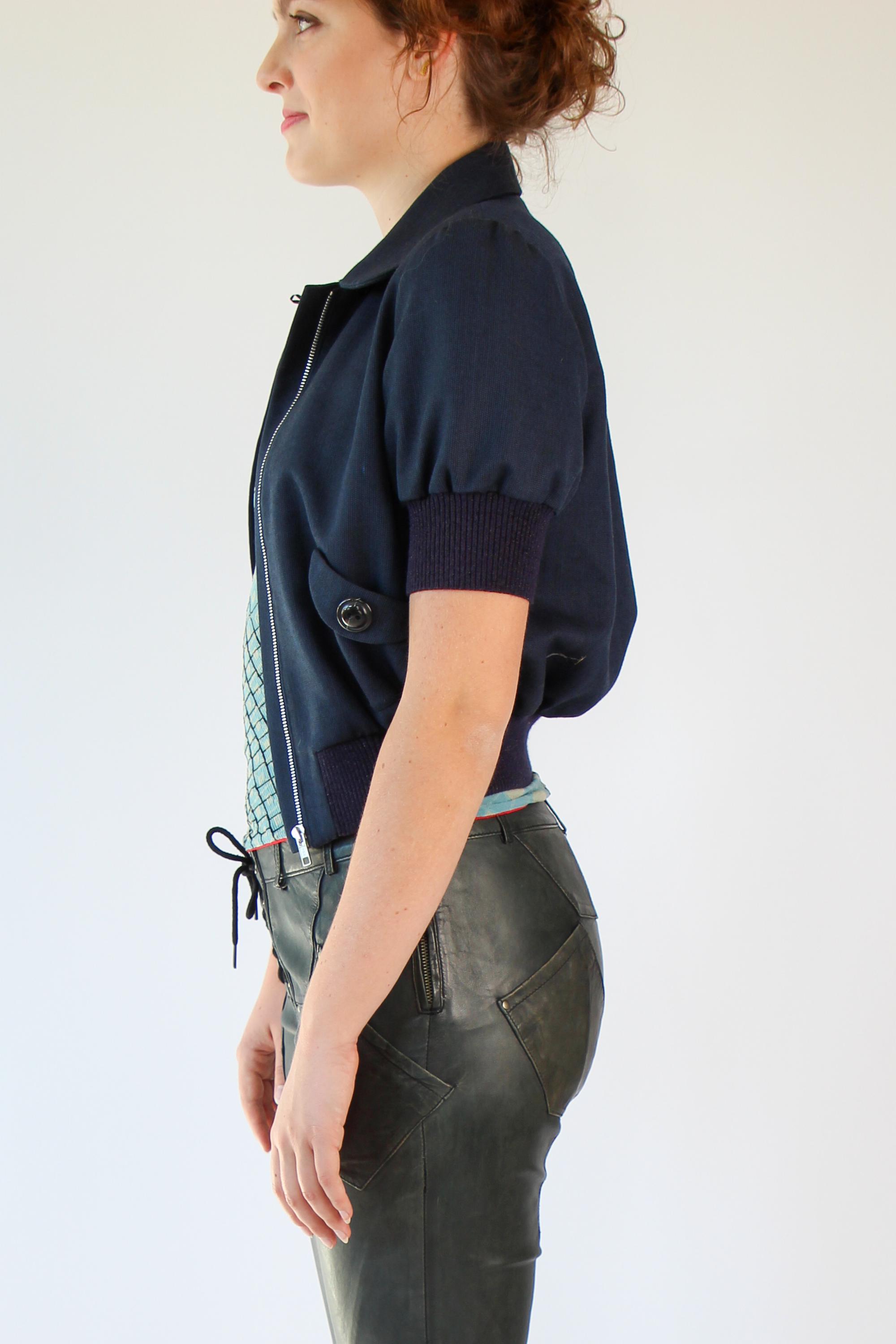 Late 1990s Vintage Navy Blue Short Sleeved Crop Jacket // Size M 
