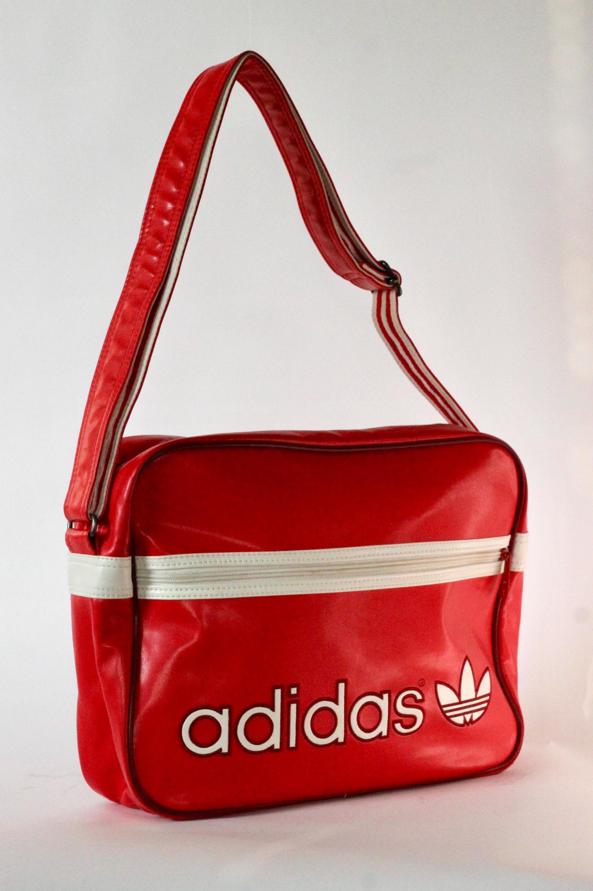 1980年代のヴィンテージ アディダス レッド スポーツバッグ - Etsy 日本