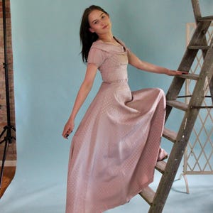 1940s Pale Pink Evening Gown // Full Skirt // Belted // Size XS