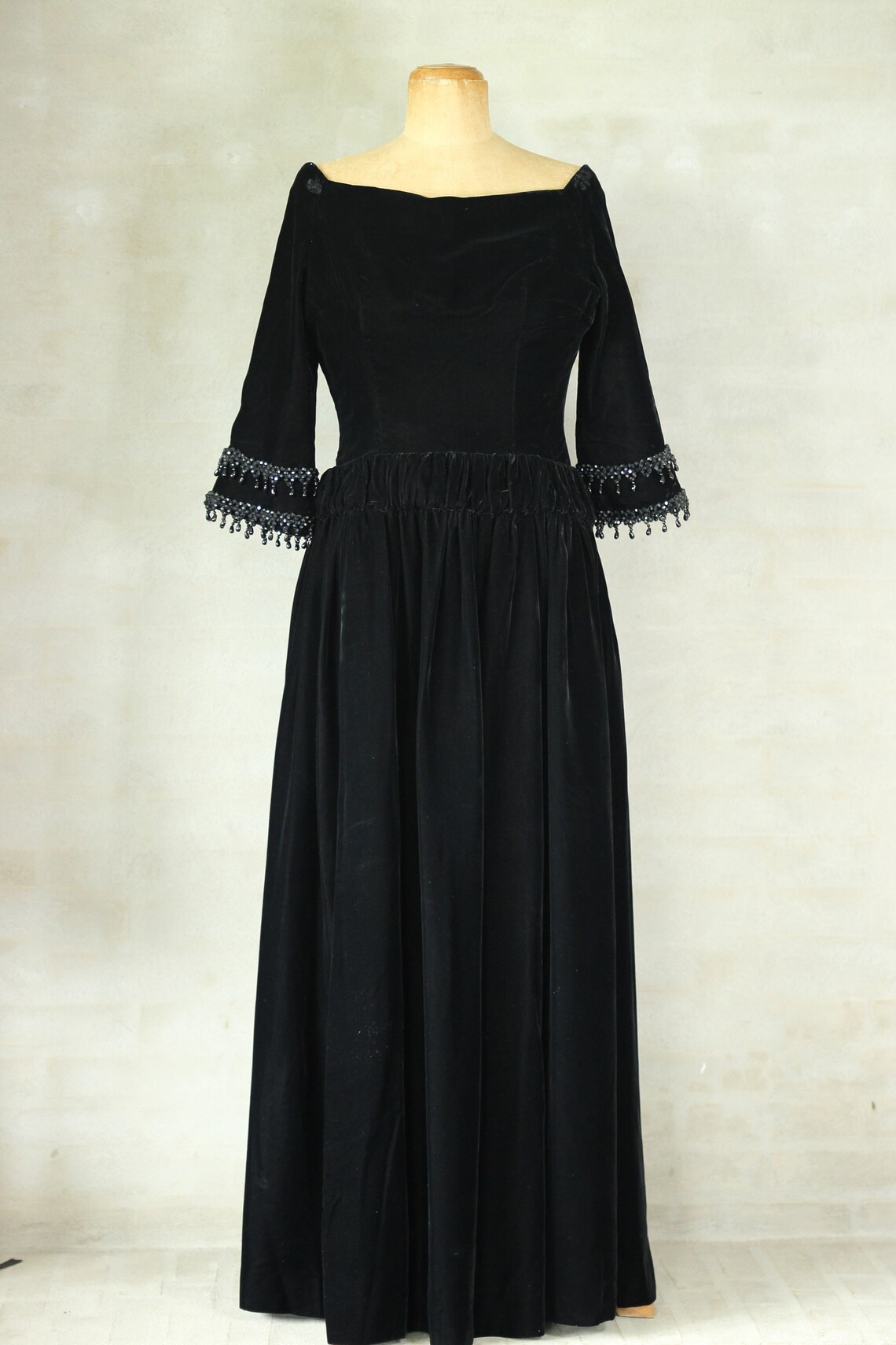 1950s Black Dress with Velvet Collar and Pockets