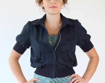 1990s Vintage Blaue Kurzärmelige Crop Jacke // Größe M