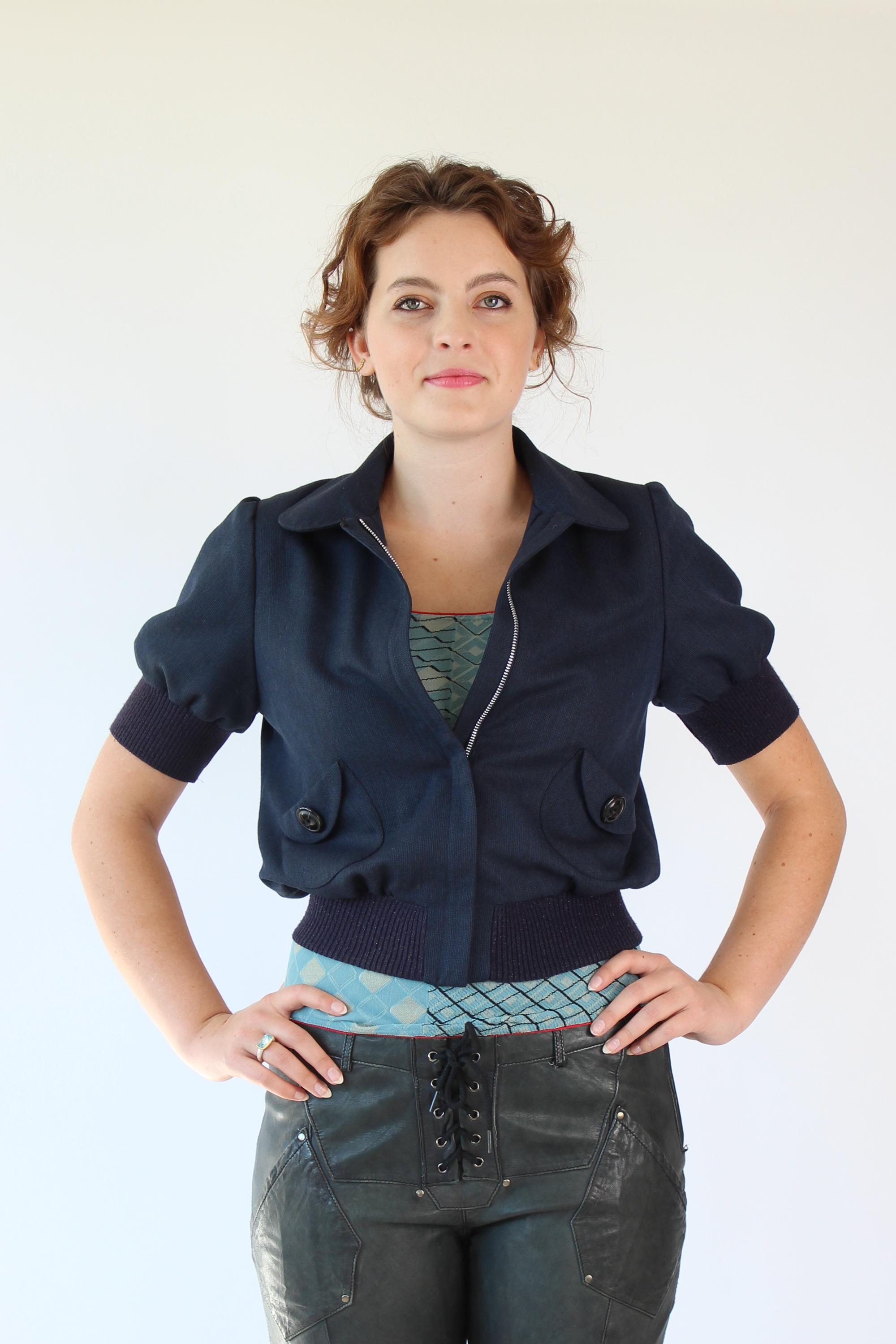 Late 1990s Vintage Navy Blue Short Sleeved Crop Jacket // Size M 